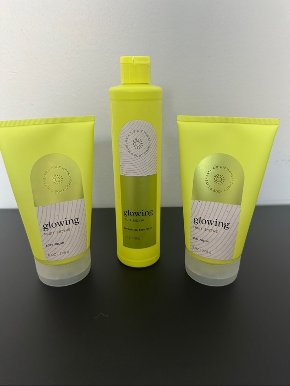 Bath & Body Works Glowing Fruit Enzyme Set - Neon Yellow